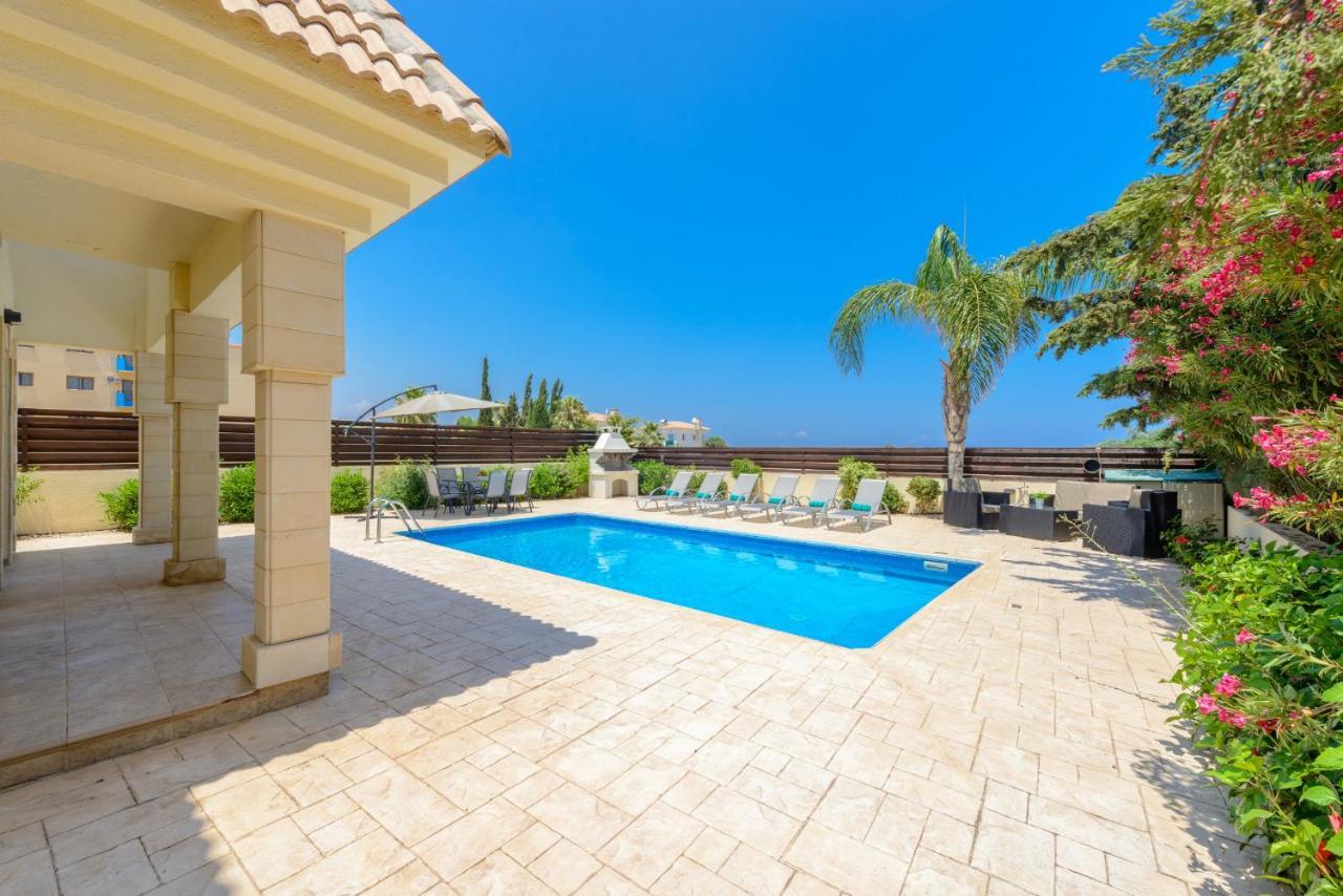 פאראלימני Villa Irina מראה חיצוני תמונה